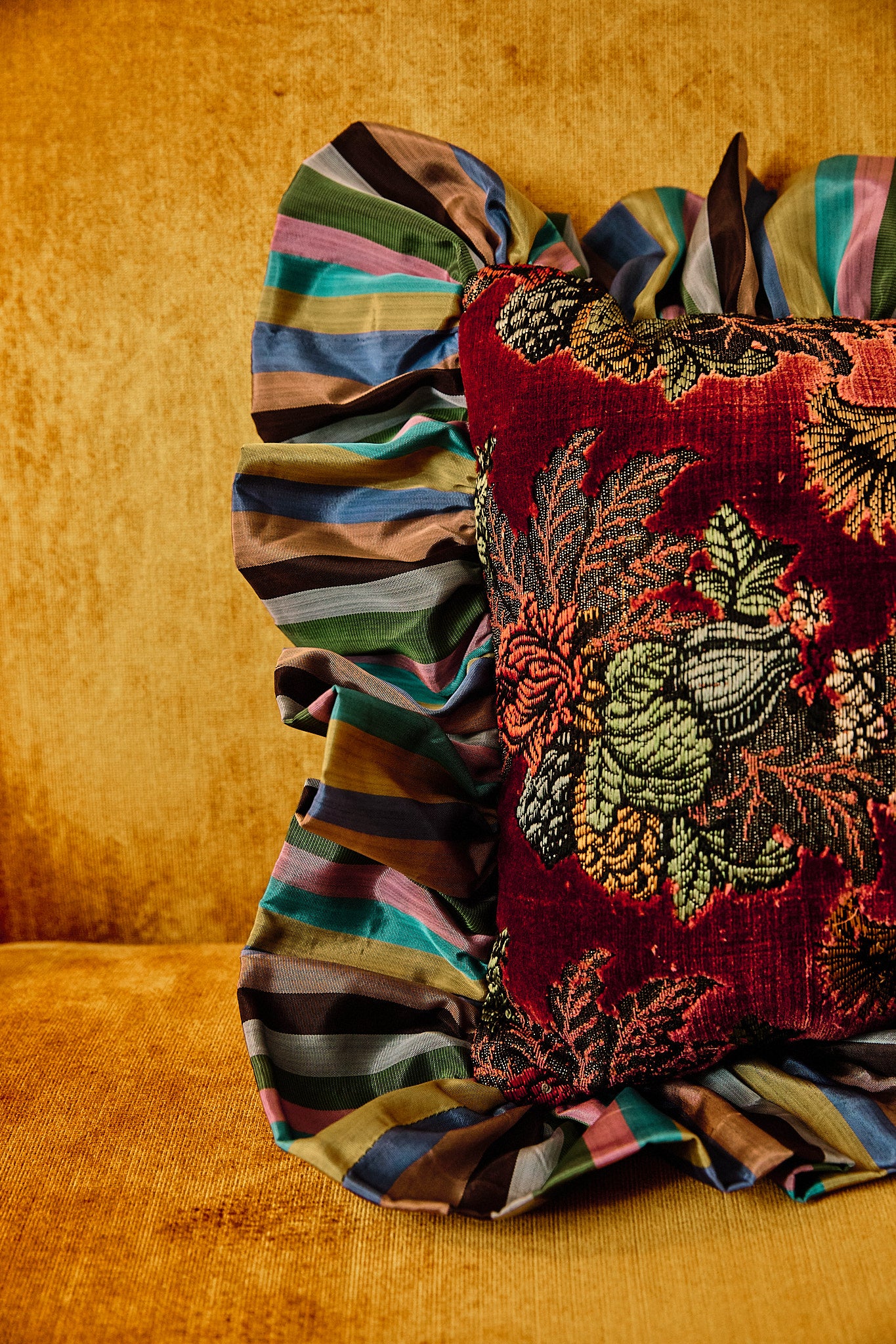 BRAM | antique textile collection