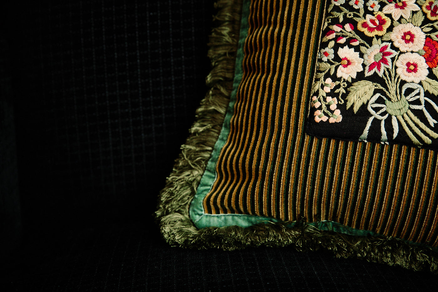 VICTOIRE | antique textile collection