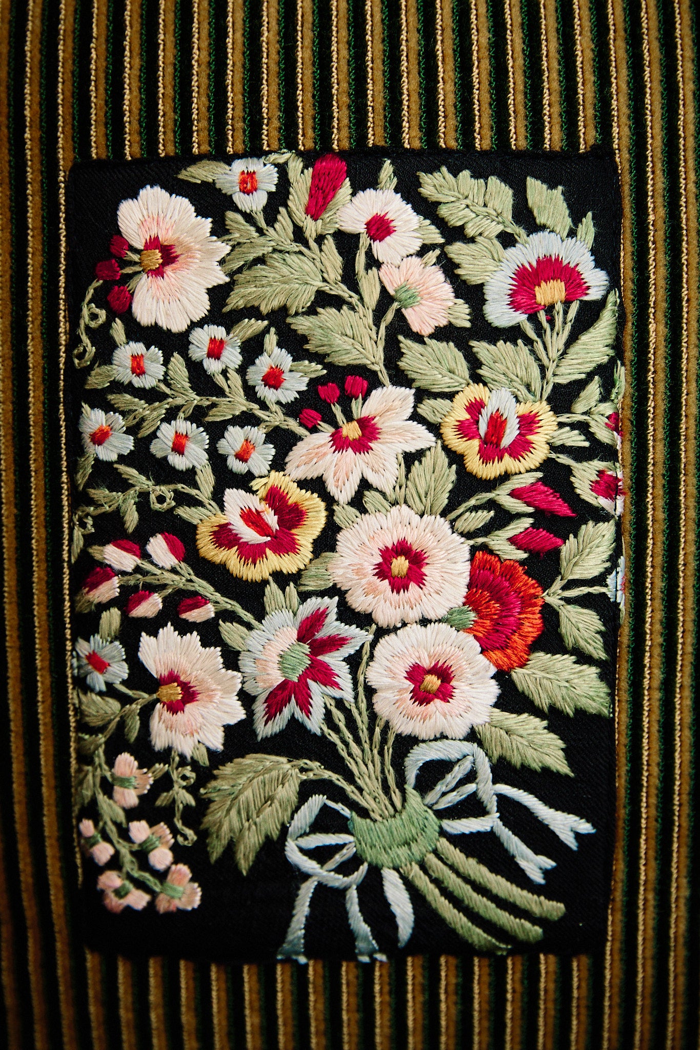 VICTOIRE | antique textile collection