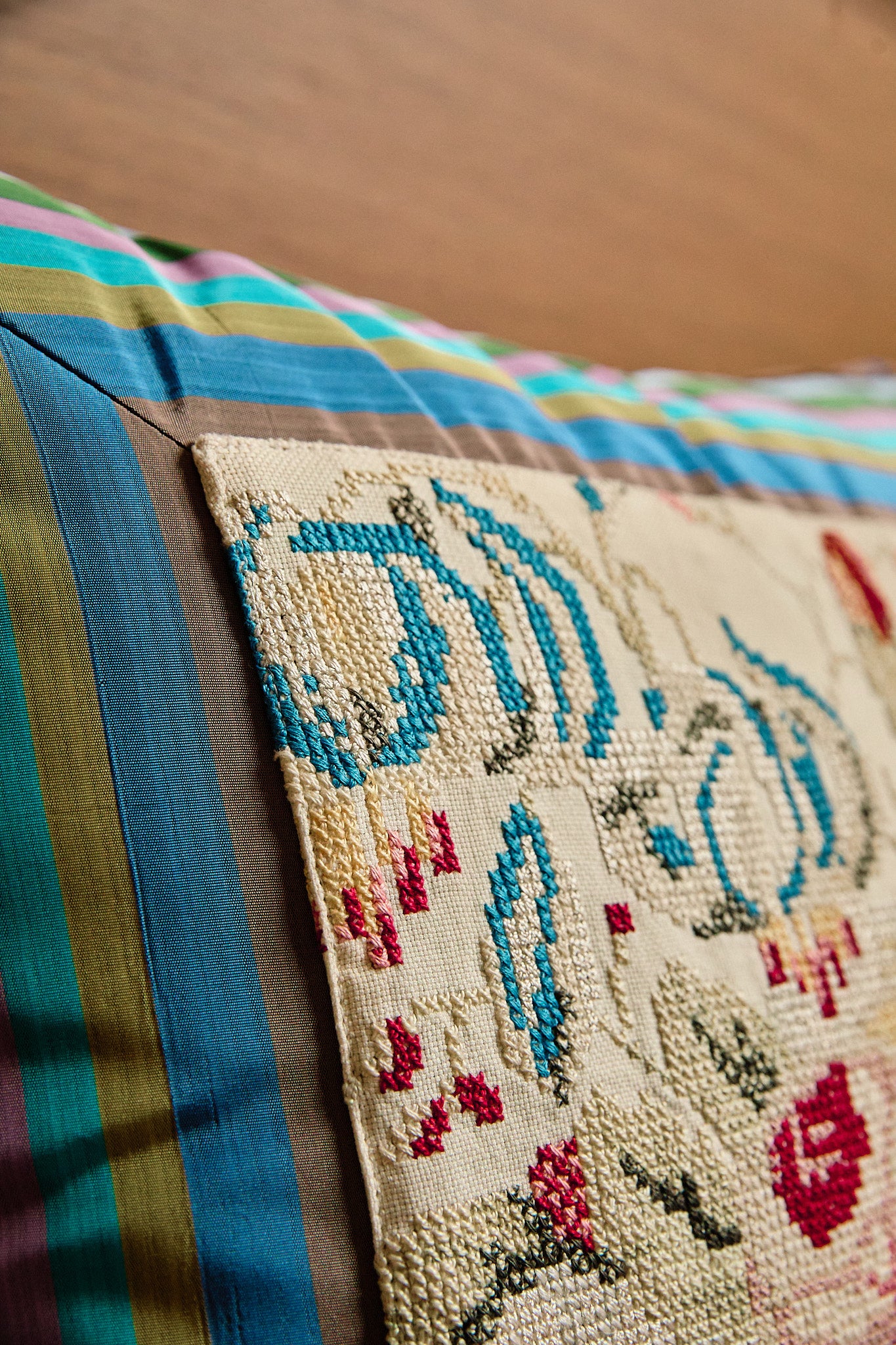 CAULFIELD | antique textile collection